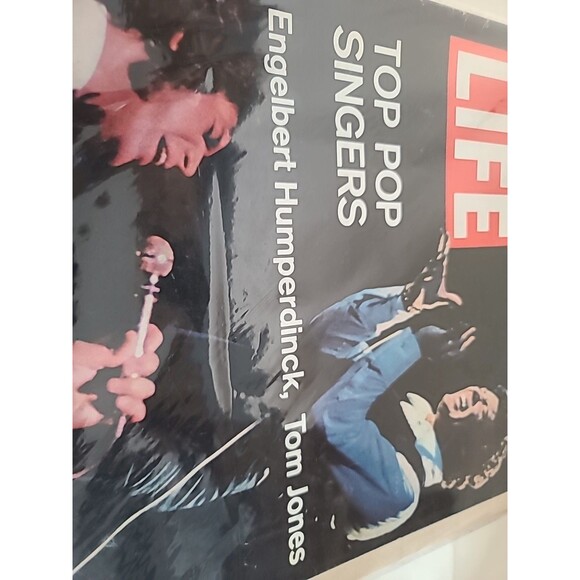 Vintage Life Magazine September 18 1970 Top Pop Singers W/Protective Sleeve - Picture 2 of 4